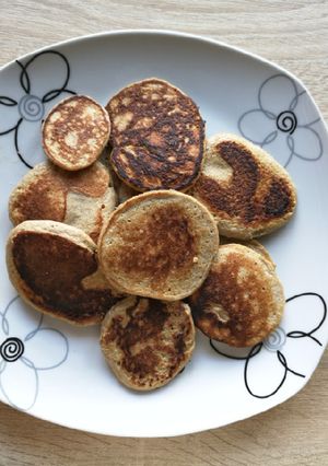 Una foto de Tortitas de avena y plátano