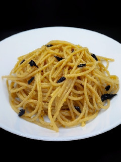 Una foto de Pasta con pesto de pistachos