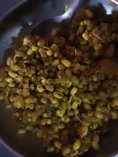 मूंग मोठ (Moong moth recipe in hindi) रेसिपी मुख्य फोटो