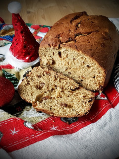 Foto di Panettone ai cereali con macchina del pane
