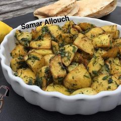Potatoes_with_garlic_and_cilantro A picture of Potatoes_with_garlic_and_cilantro.