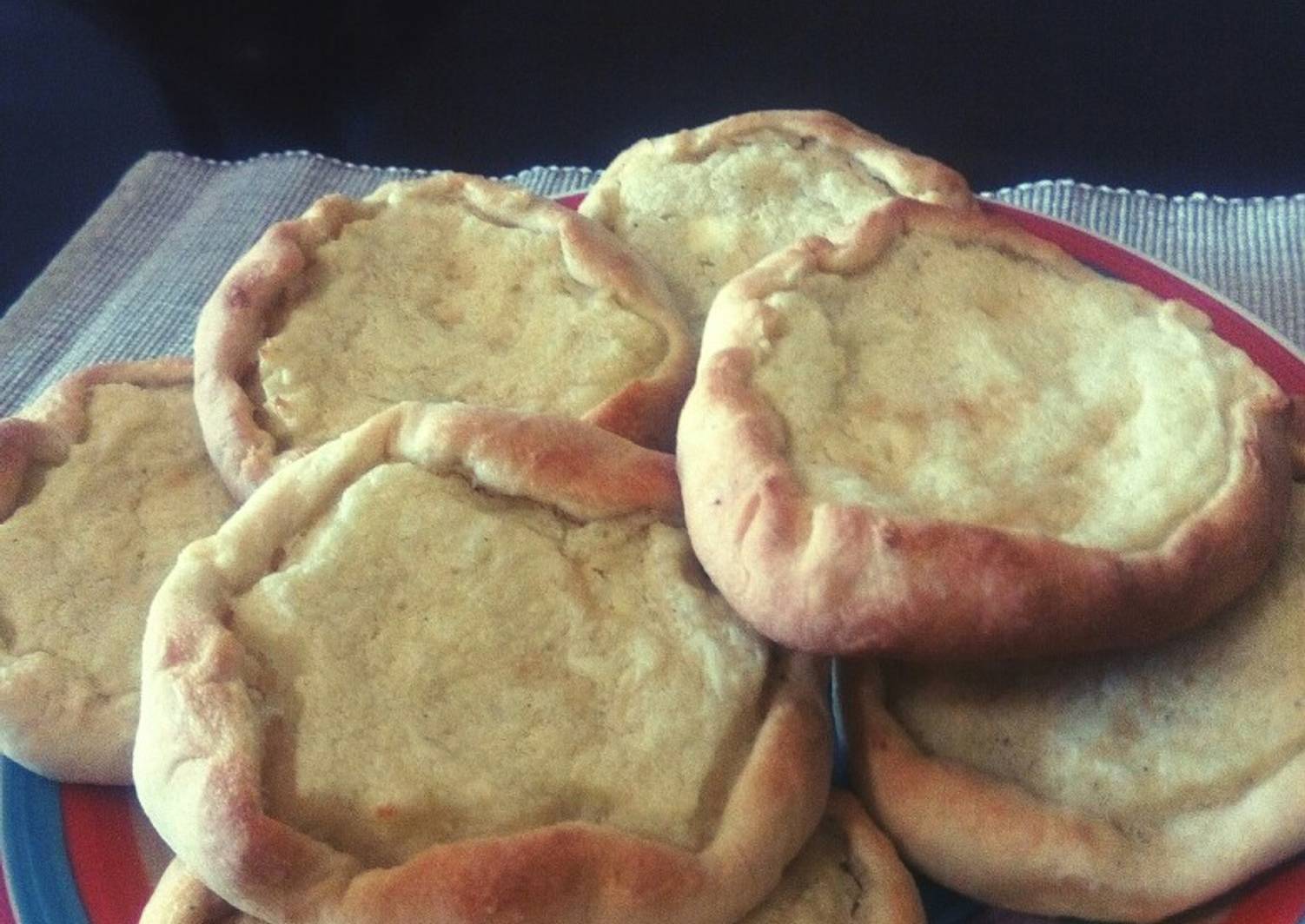 для картинки шанежки с картошкой осеннюю пору начинают