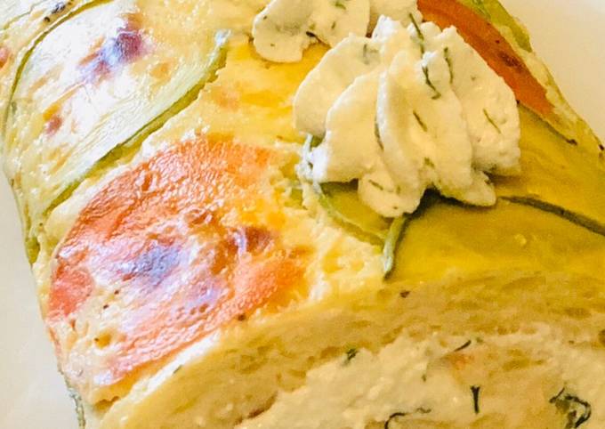 Кабачковый рулет с творожным сыром