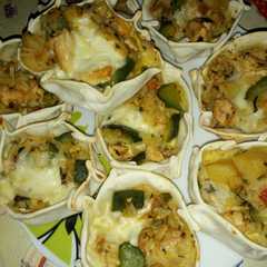 A picture of Mini tartas de arroz, pollo y verduras bajas calorías.