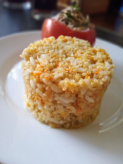 Una foto de Quinoa con arroz