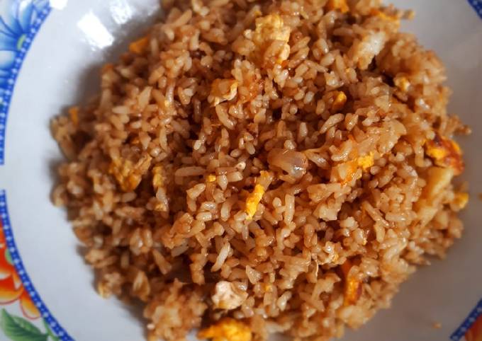 Resep Nasi goreng telur simple oleh ArthaSandova - Cookpad