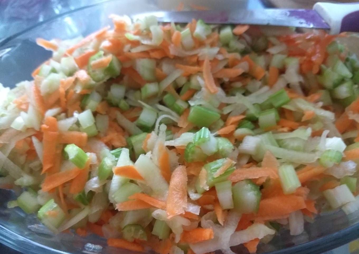 Ensaladilla apio, zanahoria y chayote