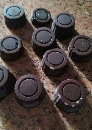 Una foto de Bombones de cacao y aceite de coco orgánico APLV