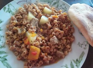 Una foto de Guiso de fideos tostados