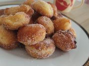 Una foto de buñuelos de carnaval