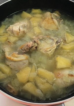 洋蔥蘋果雞湯（平底鍋） 的食譜成品照片