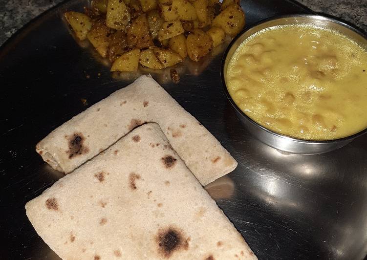 Easy Way to Prepare Perfect Boondi ki kadhi with aalu ki sabzi and roti