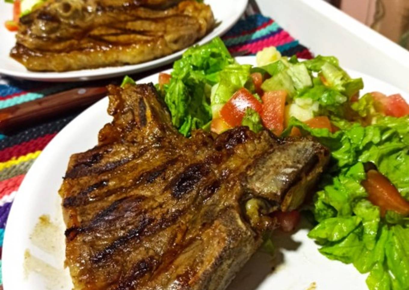 Bife con ensalada riquísima