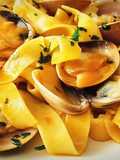 Fettuccine alle vongole rosso