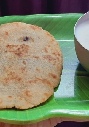 गुड़ वाली चावल रोटी (gur wali chawal roti recipe in Hindi) रेसिपी मुख्य फोटो