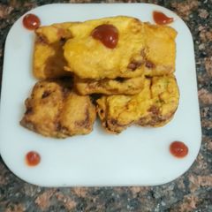 A picture of Bread pakodas.