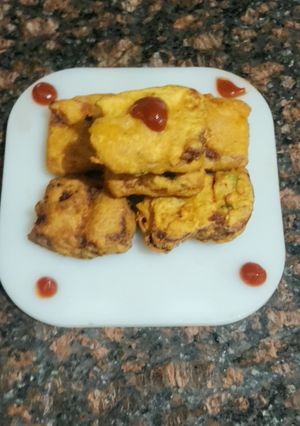 A picture of Bread pakodas.