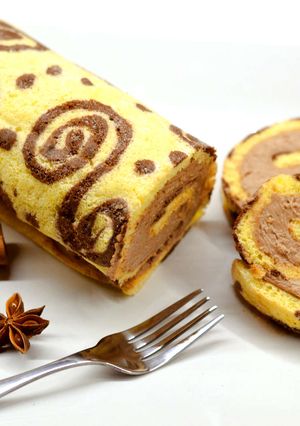 Nutellás-mézeskalácsfűszeres piskótatekercs recept fotója