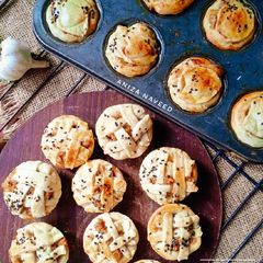 A picture of Chicken and Veggies Bread Pie.