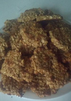 Una foto de Galletitas de avena, banana y dulce de leche
