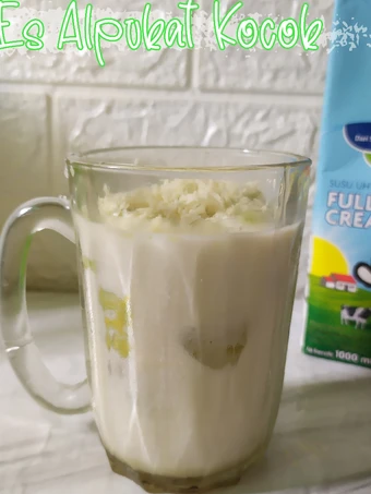 Cara Mudah Menyiapkan Resep Es Alpukat kocok yang Uenak Anti Ribet, Mantap