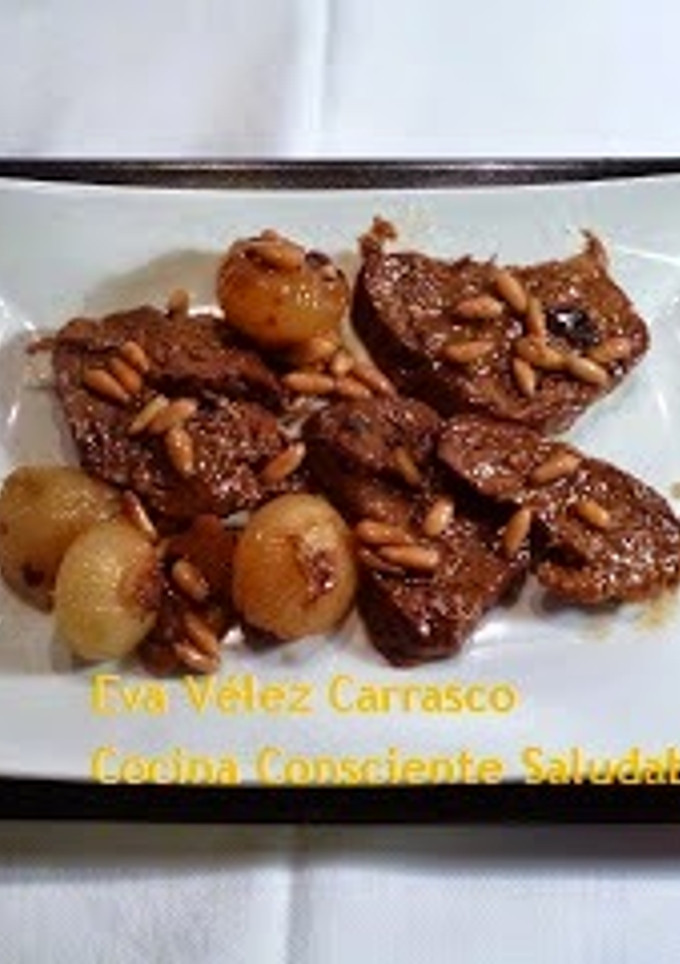 Una foto de Seitán con piñones