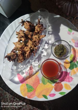 A picture of Spinach Pakoda.