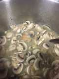 Pollo con champignones