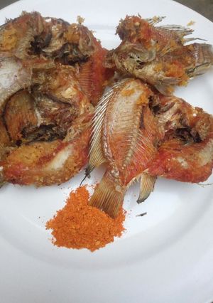 A picture of Fried fish.