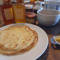 A picture of Easy Sunday morning crepes.