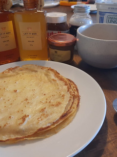 A picture of Easy Sunday morning crepes.