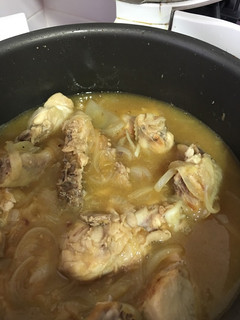 Una foto de Pollo encebollado newcook