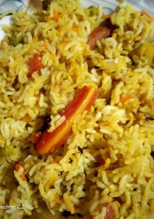 A picture of Mix vegetable dum biryani.