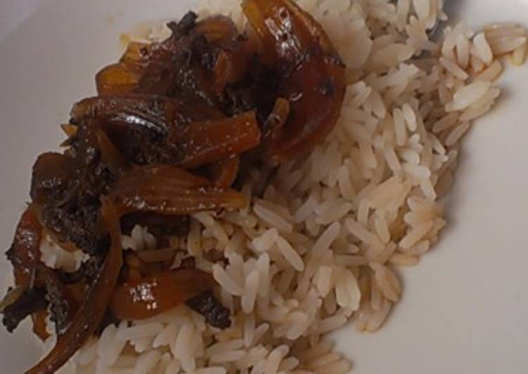 White rice with onion and minced meat sauce