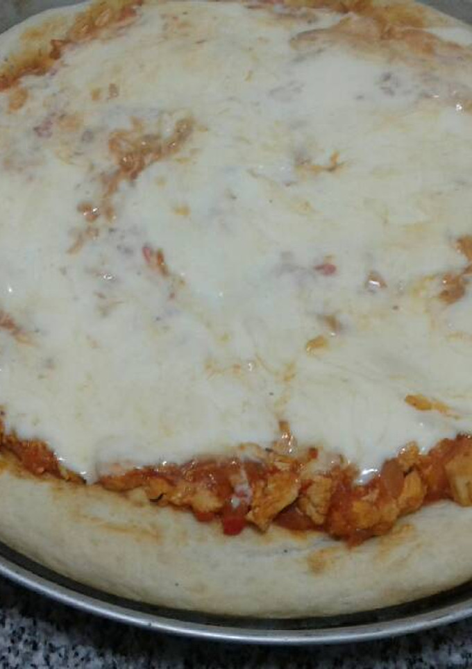Una foto de Pizza de pollo a la portuguesa