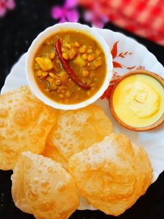 লুচি,ছোলাডাল দিয়ে আলুর তরকারি(luchi cholardal die alur torkari recipe in Bengali) রেসিপির প্রধান ছবি