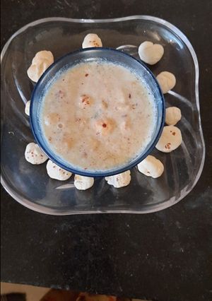 मखाना खीर (makhana kheer recipe in marathi) रेसिपी चे मुख्य फोटो
