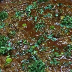 A picture of Matar kheema.
