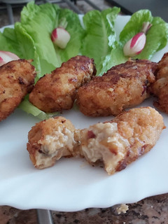 Una foto de Croquetas de pollo a l'ast y jamoncito