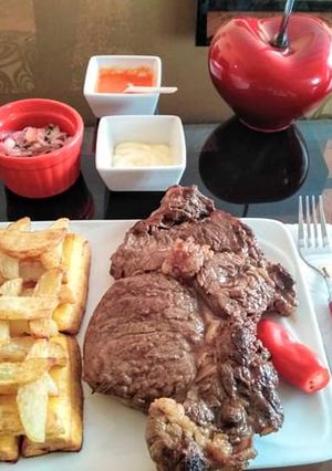 Una foto de Bife ancho término 1/2