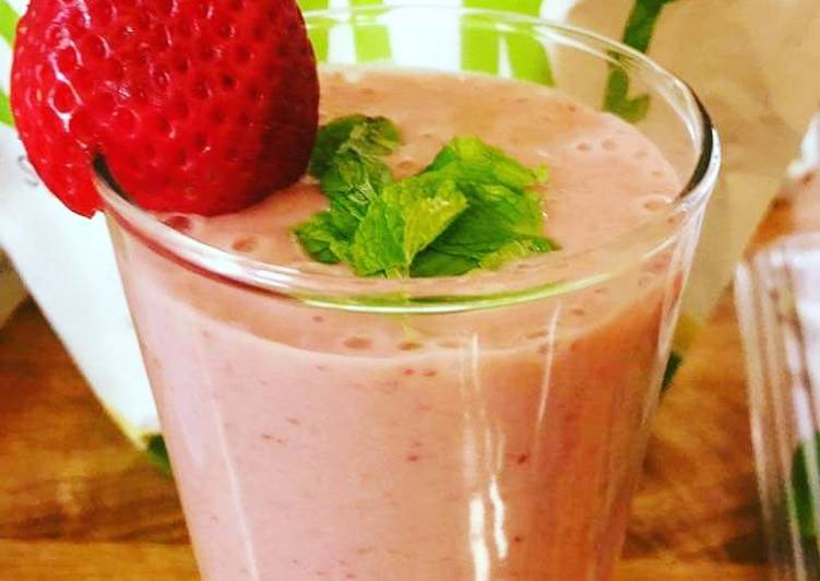 Steps to Prepare Quick Strawberry Smoothie | So Delicious Food Recipe From My Kitchen