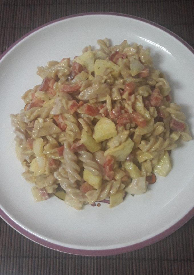 Una foto de Ensalada de pasta al curry