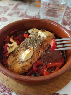 Una foto de Lomo de salmón con pimiento y philadelphia especiado al horno