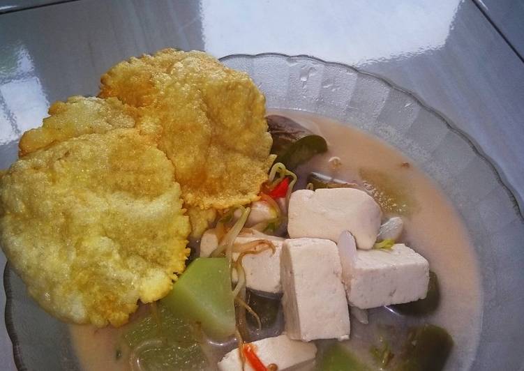 Bagaimana Menyiapkan Sayur lodeh, Enak Banget