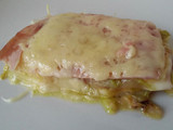 Gratén de calabacín, jamón york y queso