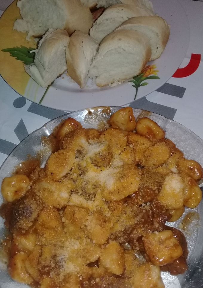 Una foto de Ñoquis con salsa !!