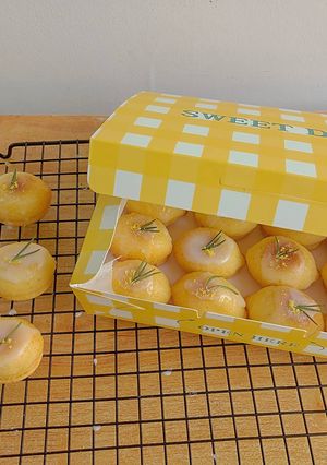 รูปของ Double lemon cake วันนี้จะแจกสูตรให้สำหรับเทศกาลแห่งความรักค่ะ