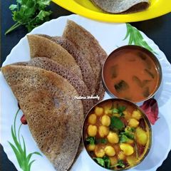 A picture of Ragi Dosa.