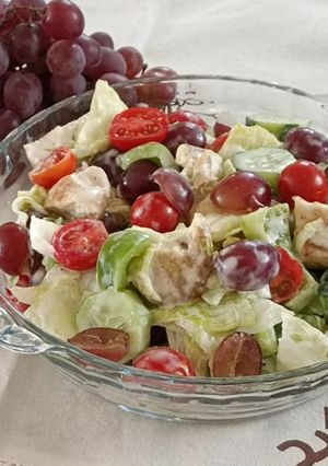 عکسی از دستور سالاد مرغ و انگور