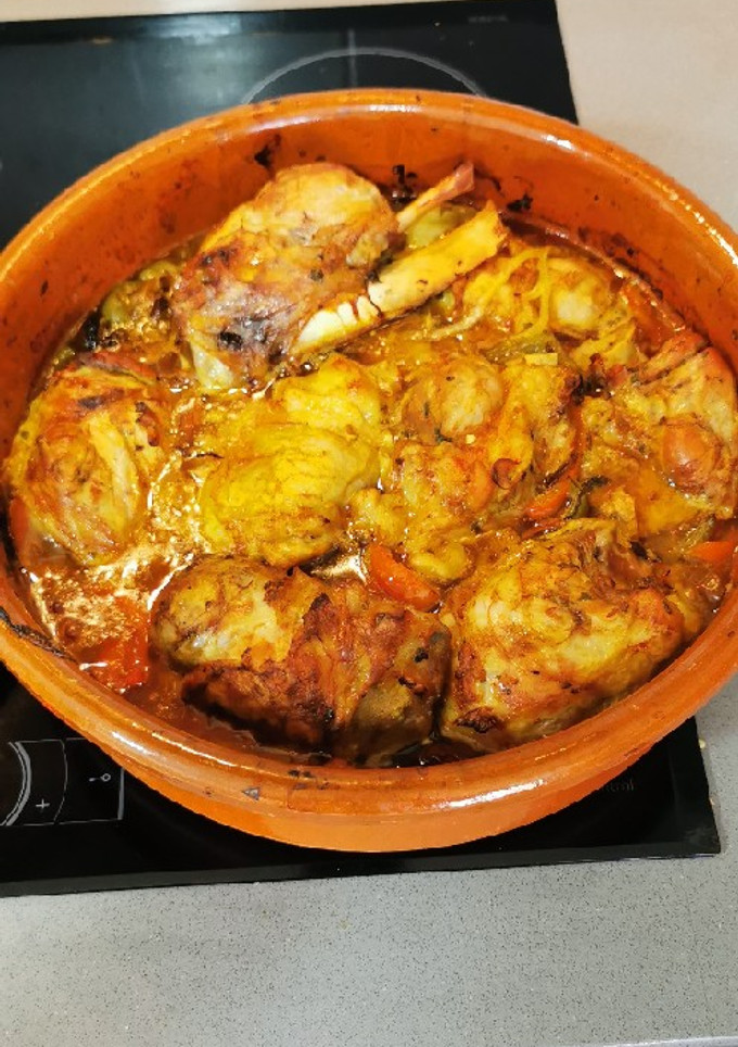 Una foto de Codillo asado a la cazuela